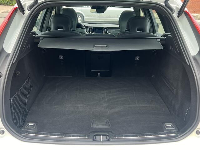 Volvo XC60 2.0 T8 390 pk Recharge AWD R-Design Navigatie Panoramadak Luchtvering Camera Head Up Display Leder Dashboard Carplay Elek. Stoel 19 Inch Velgen Stoelverwarming Standkachel On Call 1e Eigenaar Plug In Hybride BTW Auto