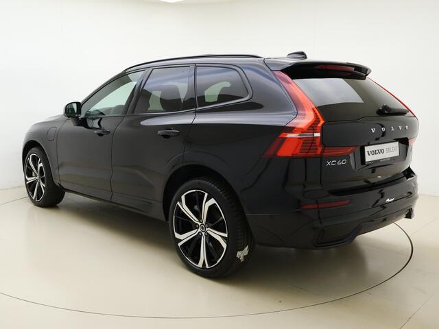 Volvo XC60 T6 350 Plug-in hybrid AWD Plus Dark / Harman en Kardon audio / Contourstoelen / Panorama dak / Camera voor en achter / Elektrisch verstelbare stoelen /