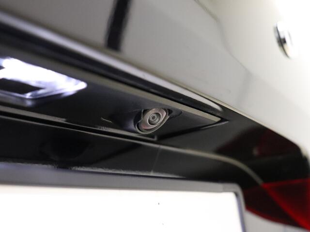 Volvo XC60 T6 350 Plug-in hybrid AWD Plus Dark / Harman en Kardon audio / Contourstoelen / Panorama dak / Camera voor en achter / Elektrisch verstelbare stoelen /