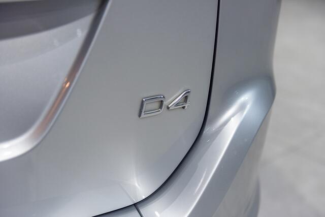 Volvo XC60 D4 Aut. Summum Xenium Intellisafe Stoelverwarming 190pk