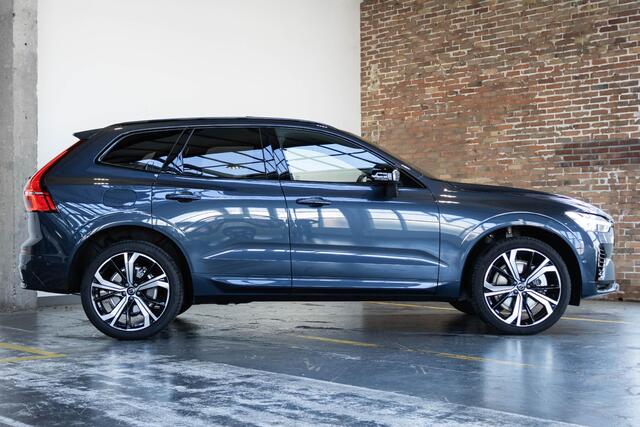 Volvo XC60 T6 Plug-in hybrid AWD Ultra Dark | Luchtvering | Bowers & Wilkins premium audio | 21'' Lichtmetalen velgen | 360° parkeercamera | Nappa lederen bekleding | Head-up display | Parkeerverwarming | BLIS | Adaptive cruise