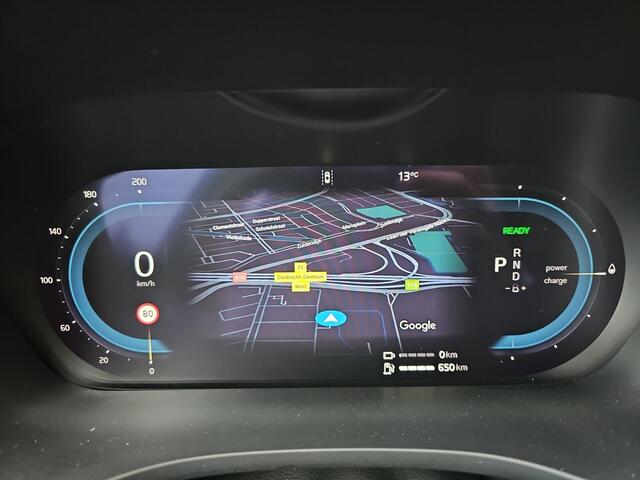 Volvo XC60 2.0 T6 Plug-in hybrid AWD Ultimate Dark | Head up Display | Stoelverwarming | Trekhaak | 360 graden Camera |