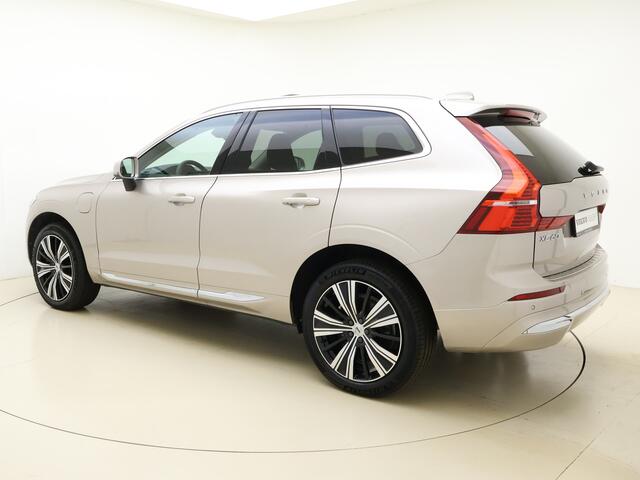 Volvo XC60 T6 350pk AWD Core Bright / Panoramadak / Pilot Assist / Stoel/- en stuurverwarming / Trekhaak / H&K audio / Lederen bekleding /