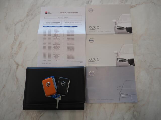 Volvo XC60 2.0 Recharge T8 AWD Inscription | Panoramadak | Pilot Assist | Keyless | Adaptive Cruise | Camera