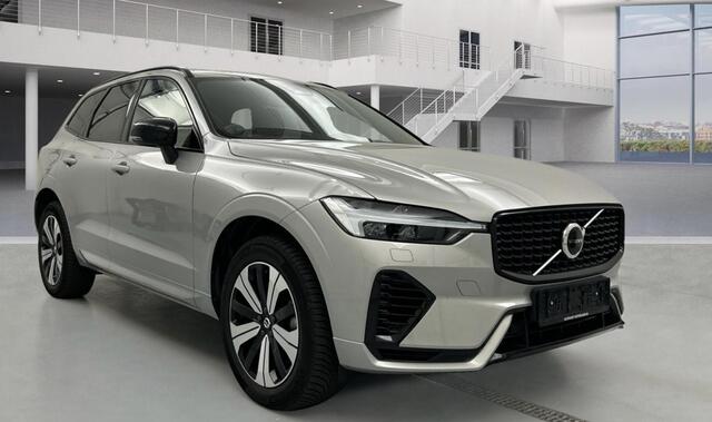 Volvo XC60 2.0 T6 Plug-in hybrid AWD Plus Dark Zwarte Hemel