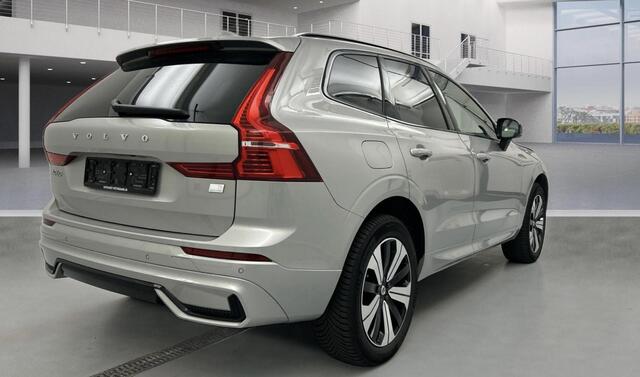 Volvo XC60 2.0 T6 Plug-in hybrid AWD Plus Dark Zwarte Hemel