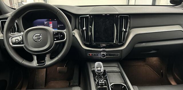 Volvo XC60 2.0 T6 Plug-in hybrid AWD Plus Dark Zwarte Hemel