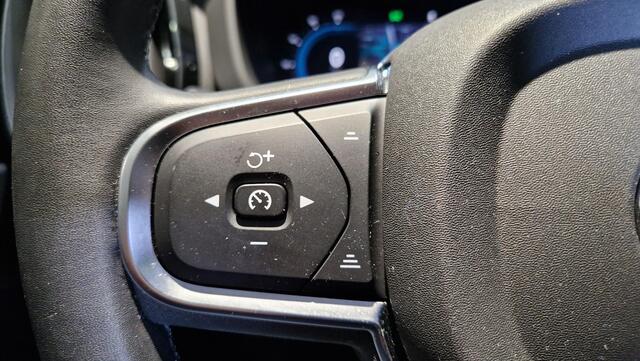 Volvo XC60 2.0 T6 Plug-in hybrid AWD Essential Edition Bright | Panoramadak