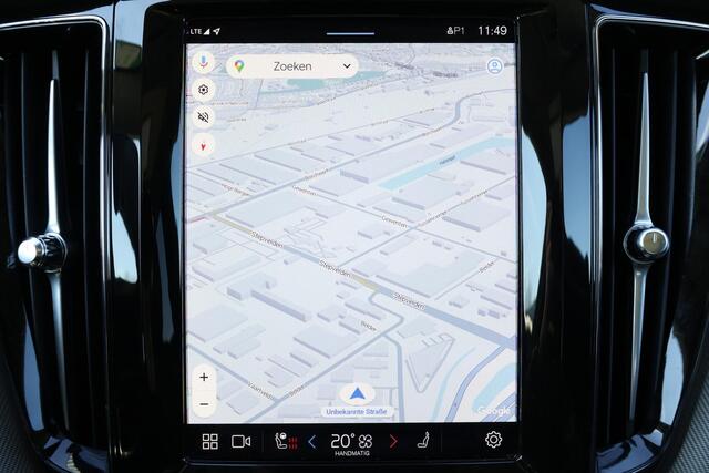 Volvo XC60 T8 Recharge AWD Ultimate Dark - LONG RANGE - Panorama/schuifdak - IntelliSafe Assist & Surround - 360º Camera - Verwarmde voorstoelen, stuur & achterbank - Parkeersensoren voor & achter - Elektr. bedienb. voorstoelen met geheugen - Head up display - Draad