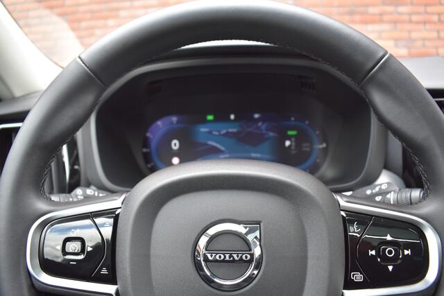 Volvo XC60 T6 350PK Plug-in hybrid AWD Plus Dark | Trekhaak | 360 Camera | Lighting |