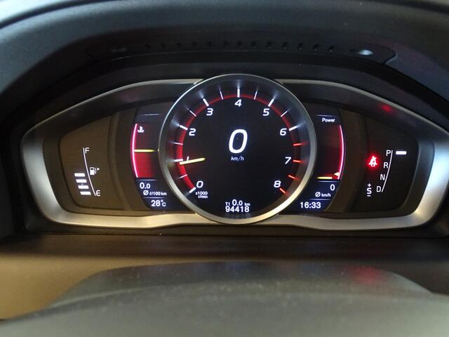 Volvo XC60 2.0 T5 FWD Ocean Race | Trekhaak | Panoramadak