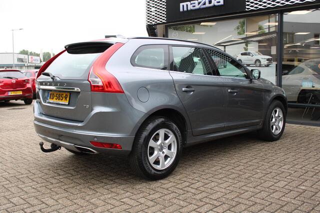Volvo XC60 2.0 T5 FWD Nordic+ , Automaat, Trekhaak, Half leder, Clima, Cruise, PDC, LMV 17 Inch