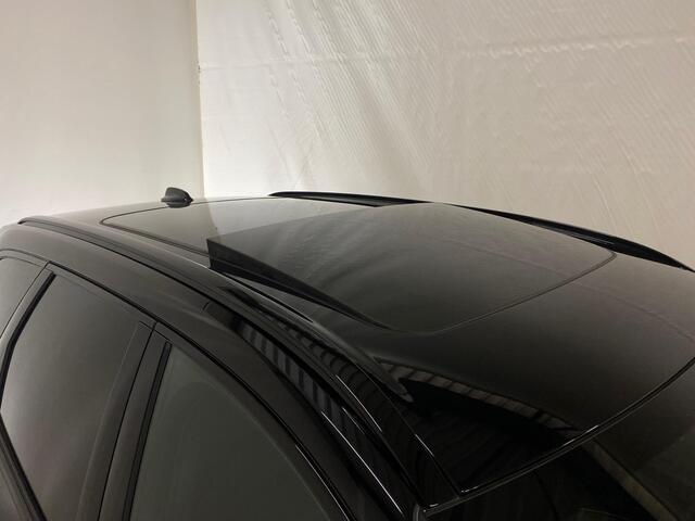 Volvo XC60 2.0 T8 Plug-in hybrid AWD Plus Dark Black Edition Luchtvering Pano 21 Inch Trekhaak Apple CarPlay Harman Kardon Memory Stoelen Leer 360º view