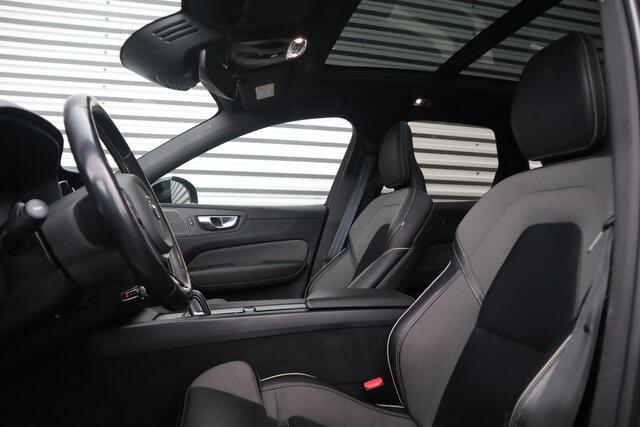 Volvo XC60 2.0 T8 Twin Engine AWD R-Design Luchtvering / Harman Kardon / Panorama dak /