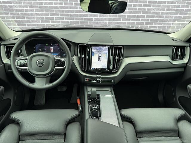 Volvo XC60 2.0 T6 Plug-in hybrid AWD Plus Dark | Adaptive cruise control | 360° camera | Trekhaak | Stoel- en stuurverwarming | Dode hoek detectie BLIS |