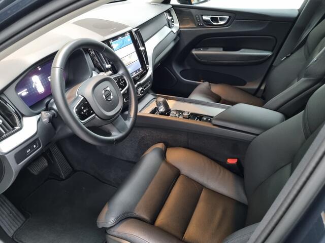 Volvo XC60 2.0 T6 Plug-in hybrid AWD Plus Dark PANO / 360 CAMERA / LEER / STUUR EN STOELVERWARMING