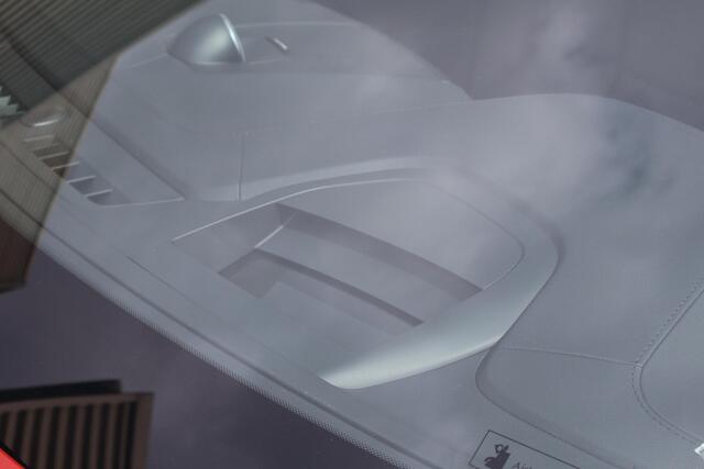 Volvo XC60 2.0 T6 Plug-in hybrid AWD Ultimate Dark