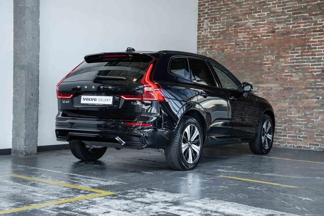 Volvo XC60 T6 Automaat Plug-in hybrid AWD Plus Dark | Harman Kardon premium audio | Blond lederen bekleding | Panoramadak | Google infotainment | 4-seizoenenbanden | Adaptive cruise control | Semi-electrische wegklapbare trekhaak | 360° parkeercamera | Parkeersensor