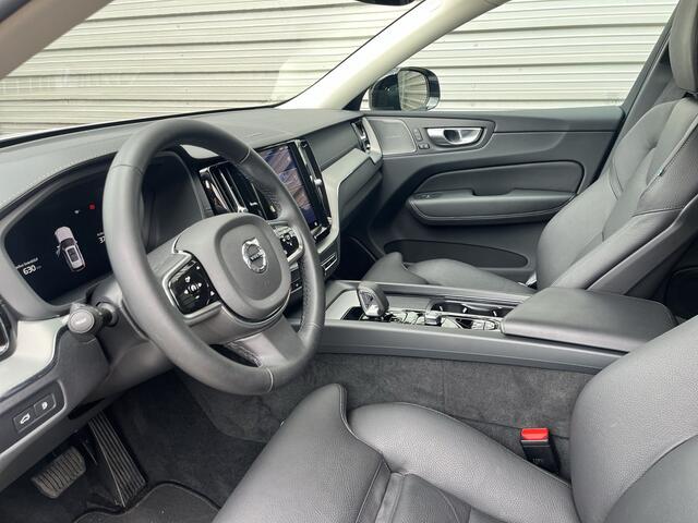 Volvo XC60 T8 Plug-in hybrid AWD Ultimate Dark / Luchtvering / Extra getint glas / 360 camera / Trekhaak semi-elektrisch /