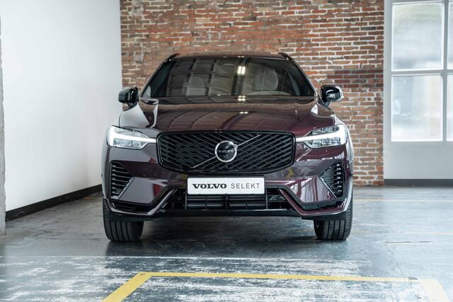 Volvo XC60 2.0 T6 Plug-in hybrid AWD Plus Dark | Nieuw model | Panoramadak | Head-up display | Longe range | Harman Kardon Premium Audio | 360° parkeercamera | Stoelverwarming | Parkeersensoren voor + achter | Google infotainment | Parkeerverwarming |
