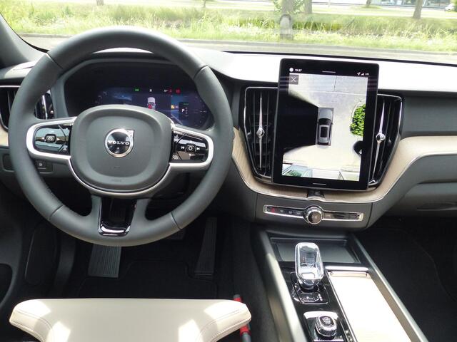 Volvo XC60 2.0 T6 Plug-in hybrid AWD Plus Dark Uit voorraad leverbaar| Schuif/kanteldak | 360 Camera | Harman Kardon audio
