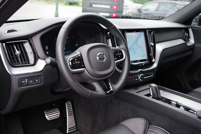 Volvo XC60 2.0 T6 Plug-in hybrid AWD 350 PK Plus Dark, Panoramadak, Luchtvering, Keyless, Memory, Carplay