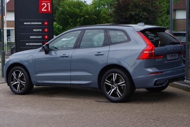 Volvo XC60 2.0 T6 Plug-in hybrid AWD 350 PK Plus Dark, Panoramadak, Luchtvering, Keyless, Memory, Carplay