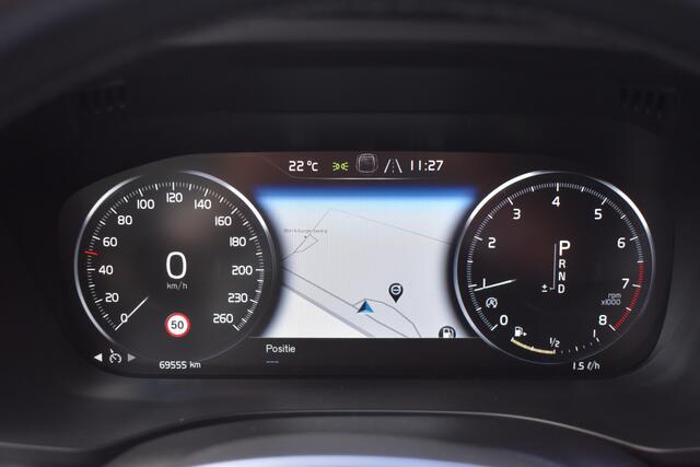 Volvo XC60 2.0 T5 Momentum ACC | DAB | 19 Inch LM | Volvo On Call | Trekhaak | Stoelverwarming | Getint glas