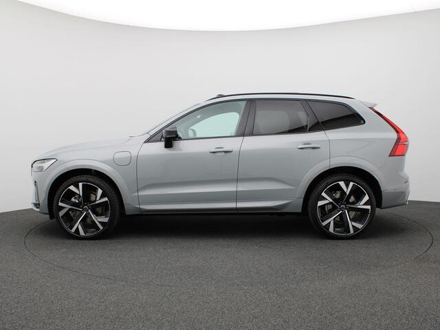 Volvo XC60 2.0 T6 Plug-in hybrid AWD Plus Black Edition Trekhaak inklapbaar, Panoramadak, 22" velgen, Getint Glas, Nappa Leder, 360 Camera, Elek. stoelen, Stoelverwarming, Keyless, Dodehoek Detectie, LED koplampen