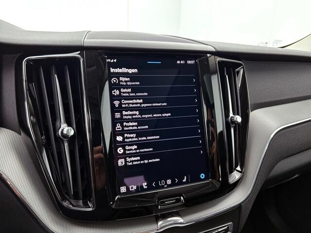 Volvo XC60 2.0 T6 Plus Dark Panorama Dak | All season | Trekhaak |