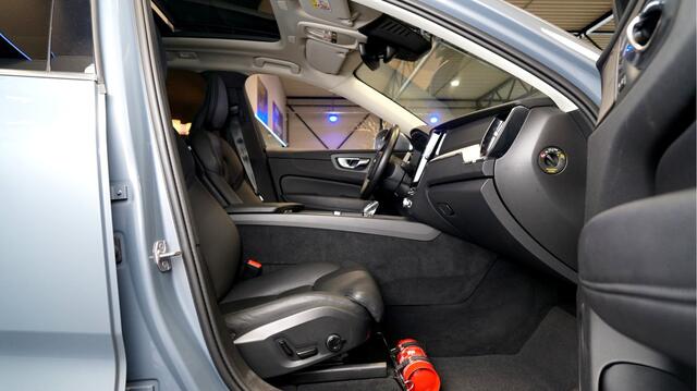 Volvo XC60 2.0 T6 AWD 250kW/340pk Aut8 Plug-in hybrid Inscription PANORAMADAK + HARMAN/KARDON + ADAPT.CRUISE + PILOT ASSIST + LANE ASSIST + 360 CAMERA + STOEL-&STUURVERWARMING + LANE ASSIST + GOOGLE DASH + PARKSENSOREN V&A + 21" LM-VELGEN!!