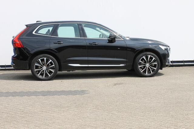 Volvo XC60 T6 350PK Automaat AWD Ultimate Bright Head up display / Google infotainment / Panoramisch schuif-kanteldak / Lederen bekleding / 20" lichtmetalen velgen / Apple Carplay
