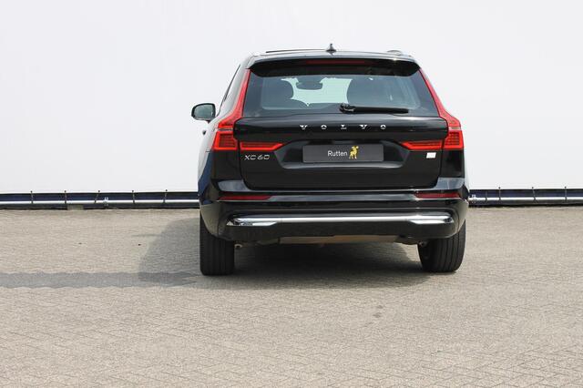 Volvo XC60 T6 350PK Automaat AWD Ultimate Bright Head up display / Google infotainment / Panoramisch schuif-kanteldak / Lederen bekleding / 20" lichtmetalen velgen / Apple Carplay