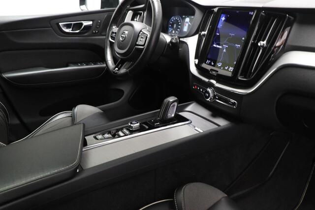 Volvo XC60 2.0 Recharge T6 AWD R-Design | LIGHTNING / LOUNGE- PACK | PANORAMADAK | HEAD UP | 360 CAMERA | TREKHAAK
