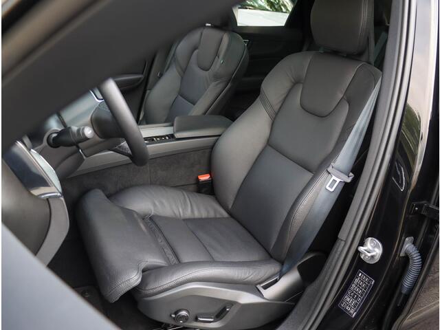 Volvo XC60 T8 Plug-in hybrid AWD Plus Dark 455PK | 360 Cam | Harman Kardon | 20'' | Winterpakket