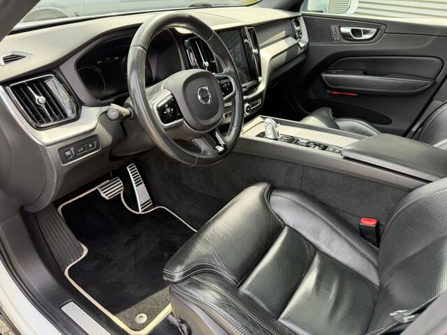 Volvo XC60 2.0 T8 Twin Engine AWD R-Design Panoramadak Trekhaak