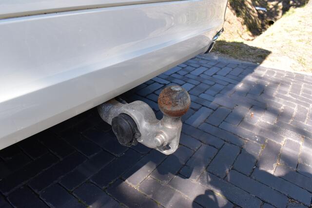 Volvo XC60 2.0 Recharge T6 AWD R-Design PANO, LEER, TREKH.