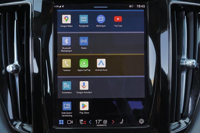 Volvo XC60 T6 Recharge AWD Core Bright - LONG RANGE - Panorama/schuifdak - IntelliSafe Assist - Harman/Kardon audio - Adaptieve LED koplampen - Parkeercamera achter - Verwarmde voorstoelen & stuur - Parkeersensoren voor & achter - Draadloze tel. lader - Extra getint