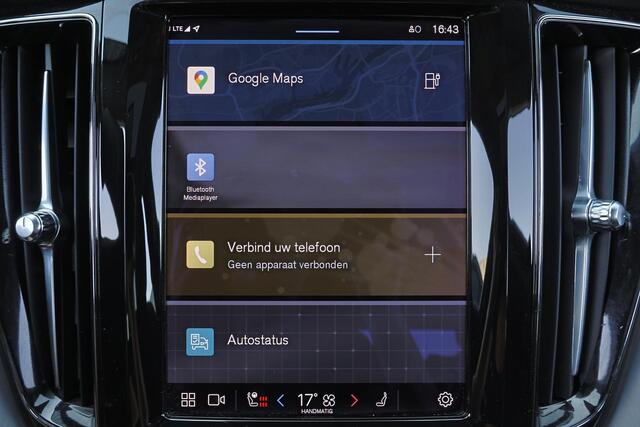 Volvo XC60 T6 Recharge AWD Core Bright - LONG RANGE - Panorama/schuifdak - IntelliSafe Assist - Harman/Kardon audio - Adaptieve LED koplampen - Parkeercamera achter - Verwarmde voorstoelen & stuur - Parkeersensoren voor & achter - Draadloze tel. lader - Extra getint