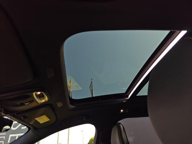 Volvo XC60 Recharge T6 AWD R-Design | Rijklaarprijs | Luchtvering | Bowers & Wilkins |