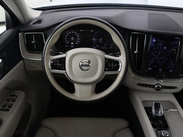 Volvo XC60 2.0 Recharge T8 AWD Inscription | Panoramadak | Trekhaak | Leder | Camera | Carplay | Navigatie | Memory | Keyless | PHEV | Plug In