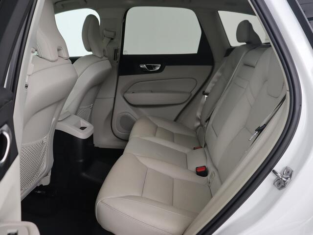 Volvo XC60 2.0 Recharge T8 AWD Inscription | Panoramadak | Trekhaak | Leder | Camera | Carplay | Navigatie | Memory | Keyless | PHEV | Plug In