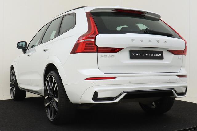 Volvo XC60 T6 PLUG-IN HYBRID AWD ULTRA DARK -PANO.DAK|HEAD-UP DISP.|HARMAN/KADON|LUCHTVERING|CAMERA