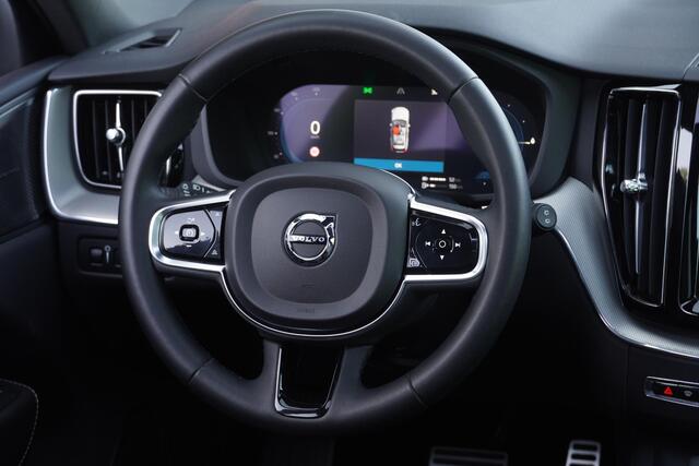 Volvo XC60 2.0 T8 Plug-in hybrid AWD Plus Black Edition 21''-360-Pano