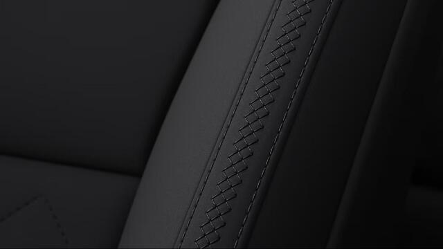 Volvo XC60 T6 Plug-in hybrid AWD Essential | Driver Assist | Climate line | Donker glas | Park assist V + A | 19 " | Nordico Microtech | All-season banden