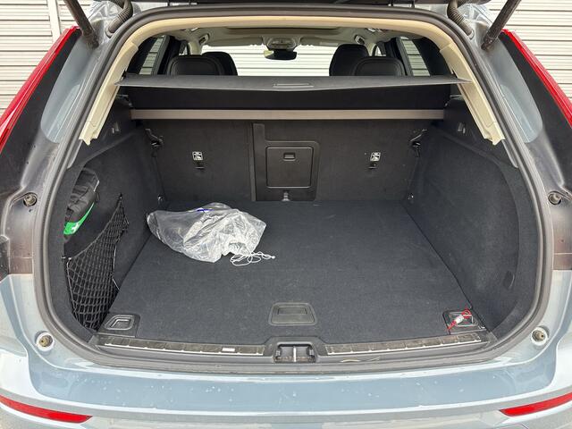 Volvo XC60 T8 455PK Plug-in hybrid AWD Plus Bright / 20" Velgen / 360 Camera / BLIS /