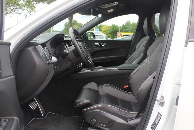 Volvo XC60 2.0 T5 AWD Inscription / Trekhaak / Camera / Luchtvering / Leder / 20'' / Navigatie / Dodehoek / DAB / Cruise Control