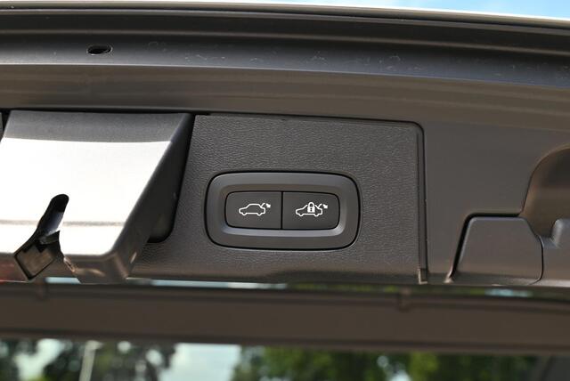 Volvo XC60 2.0 T6 Plug-in hybrid AWD Plus Dark