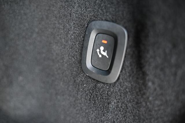 Volvo XC60 2.0 T6 Plug-in hybrid AWD Plus Dark