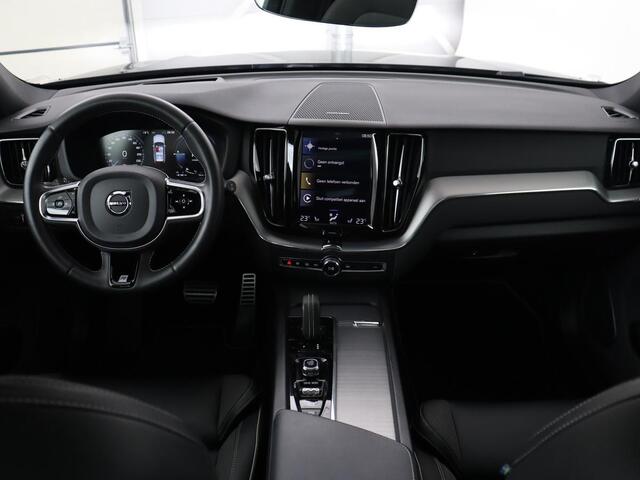 Volvo XC60 2.0 Recharge T8 AWD R Design | Panoramadak | Head-Up | 360 Camera | Stoel & stuurverwarming | Carplay | Keyless | Harman/Kardon | Navigatie | Half leder | Memory | PHEV | Plug In